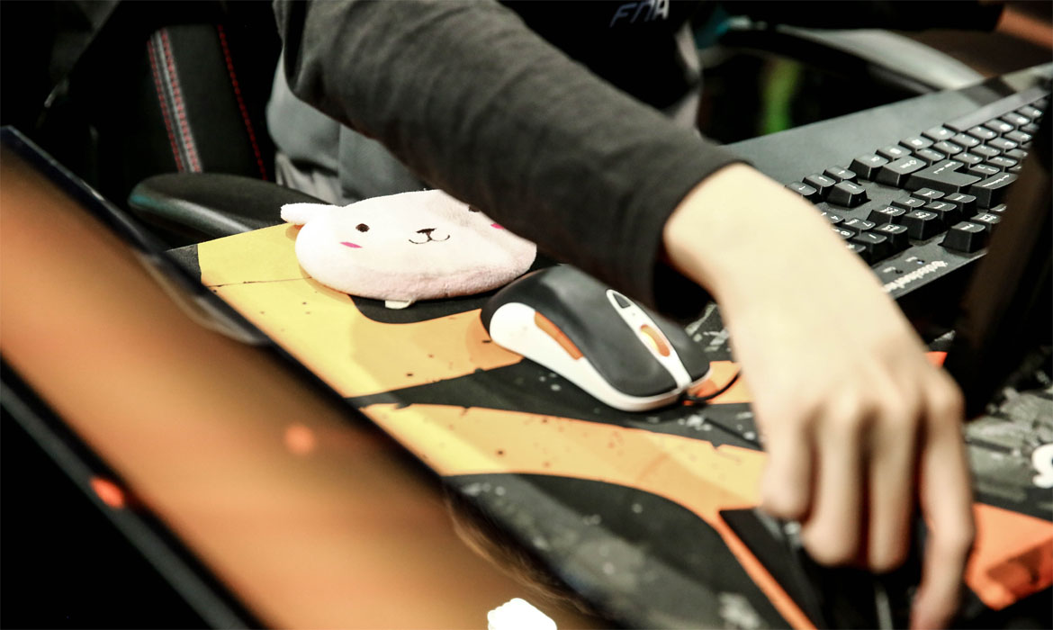 SteelSeries Kana Review | Gaming Mice